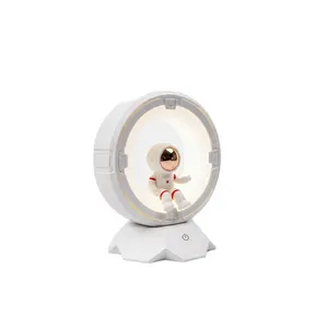Astronaut Lamp